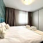 All Day Holiday Residence